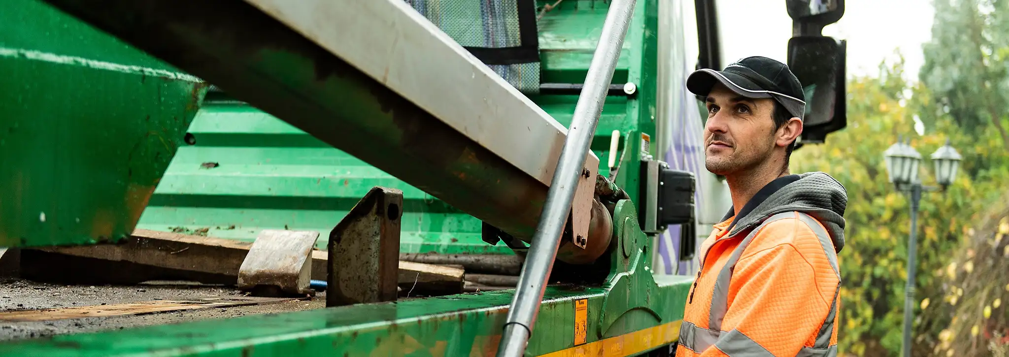 Small skip hire services Chesterfield
