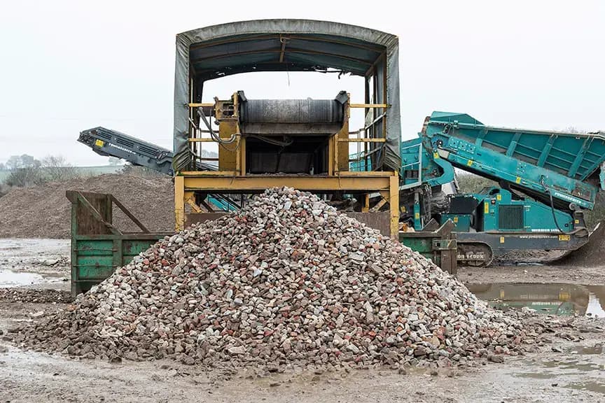 Keep Your Yard Tidy This Winter with Recycled Aggregates